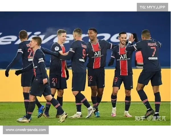 沙尔克04韩国球员朴规现遭遇种族歧视引发球迷强烈谴责